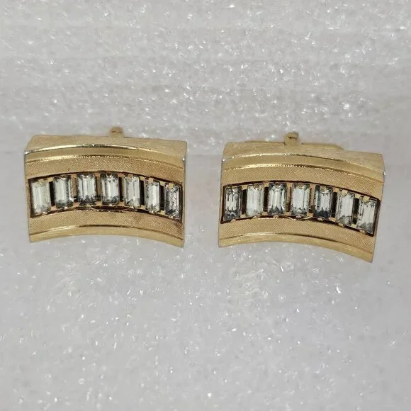 Vintage Swank Cufflinks Baguette Clear Rhinestone Gold Tone Rectangle Curved MCM - Picture 1 of 11